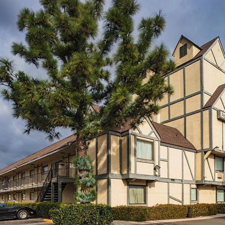 Lemon Heights Inn Tustin Exterior photo