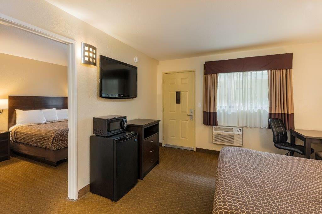 Lemon Heights Inn Tustin Exterior photo